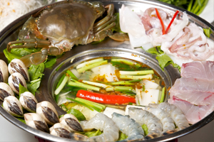 Lẩu hải sản Thái Lan + Bún
